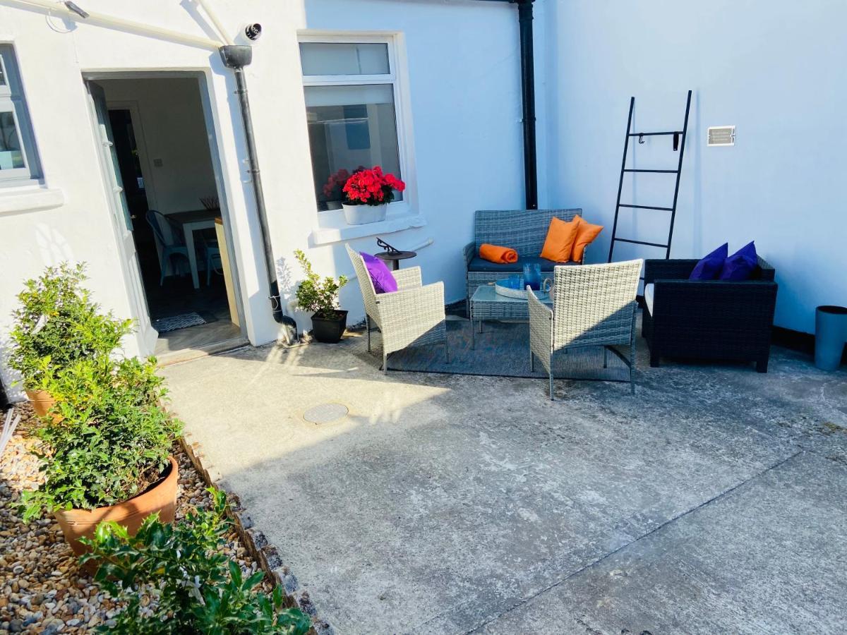 Funky Cozy Cottage With Outside Space Eastbourne Exteriör bild