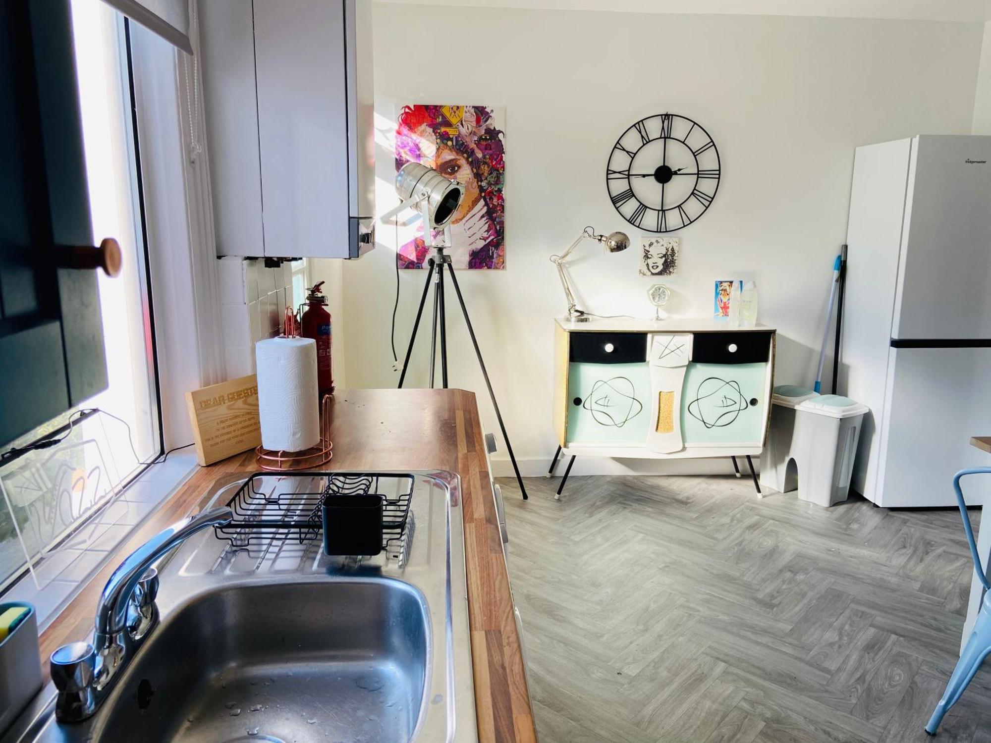 Funky Cozy Cottage With Outside Space Eastbourne Exteriör bild